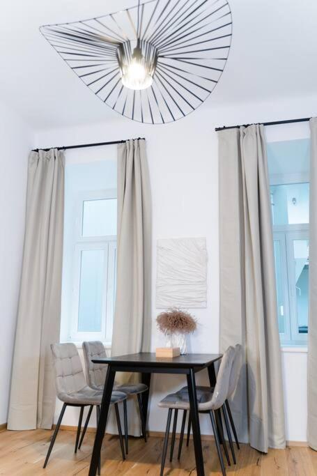 Zentrale & Ruhige 2 Zimmer - 42M² Lejlighed Wien Eksteriør billede